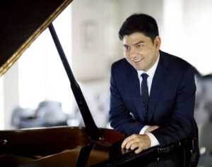 Noseda Conducts Tchaikovsky & Shostakovich at Lincoln Center; Behzod Abduraimov Soloist (Site)