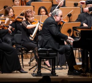 Yefim Bronfman Plays Schumann at Lincoln Center (Site)