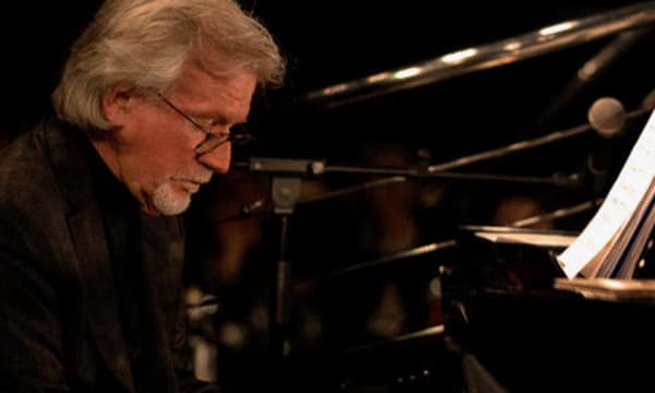 Alan Broadbent Trio at Mezzrow (Site)