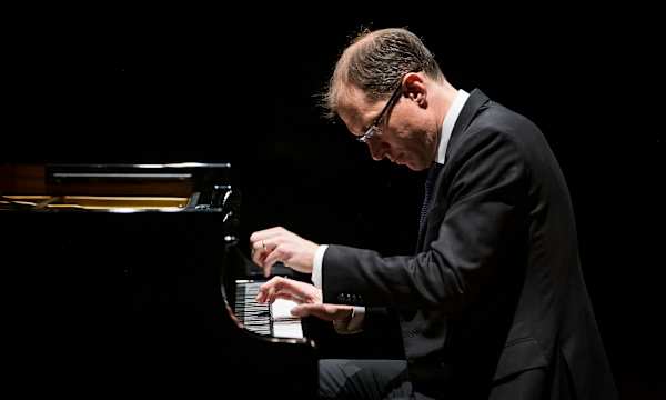 Beethoven Piano Sonatas III at Lincoln Center (Site)